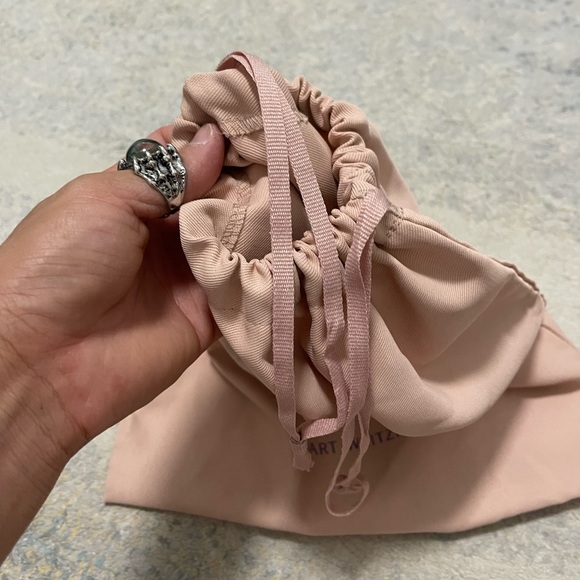 EUC Size Medium Stuart Weitzman Signature Drawstring Dust Bag 15.5” X 13.5” - Picture 4 of 7